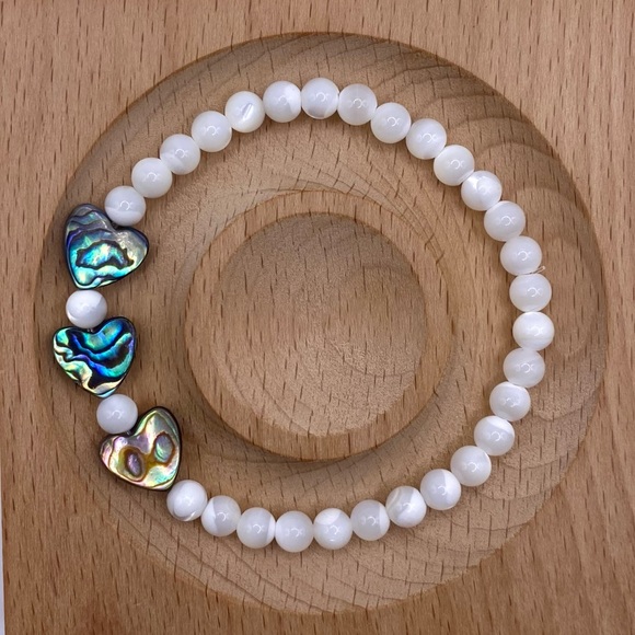 💜 Abalone + Mother Of Pearl Heart Shell Bracelet 6mm 💜 - Picture 2 of 2